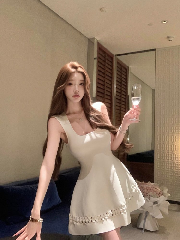 수영장 자오 짜오 한자 오 천 골드 순수한 흰색 작은 흰색 꽃 니트 허리 수축 드레스 품격 미니 스커트 여성