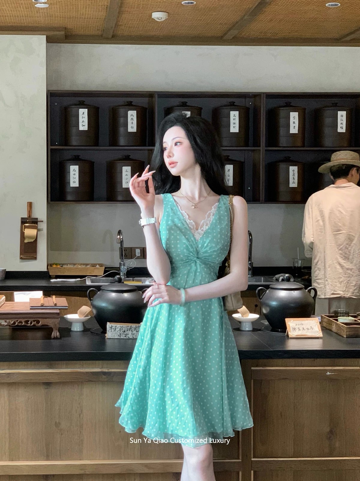 sun 우아한 조 물 중간 그림자 여름 새로운 프랑스식 레트로 연령 감소 도트 무늬 치마 V넥 레이스 측면 드레스