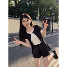 随心裁不规则假两件撞色短袖t恤女夏季减龄上衣设计感套装