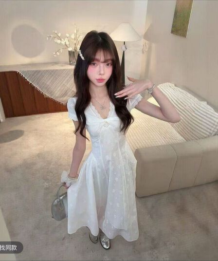 송 긍정적 인 En 5 13 켜기 새로운 한 부서 순수한 욕망 바람 화이트 레이스 비틀림 홀로우 아웃 허리 수축 드레스