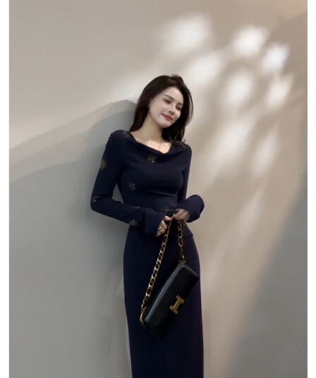 대 찌르기 가을 새로운 흔들다 칼라 디자인 센스 긴팔 패션 빛 럭셔리 프랑스식 몸매 가꾸기 반 스커트 세트