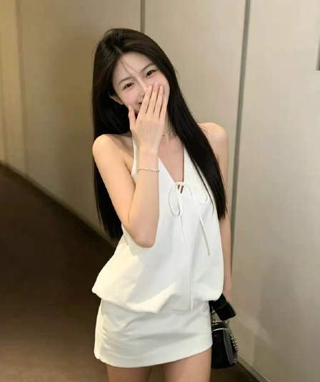 sunoneone 화이트 반 스커트 세트 여성 여름 행침 목 꽃밭 백리스 맨위 타이트 스커트 반신 스커트 투피스 세트