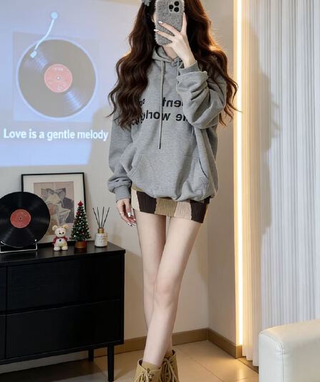 이른 가을 아메리칸 레트로 풀오버 후드 긴팔 후드티 여성 디자인 센스 작은 대중 알파벳 프린트 회색 투피스 슈트