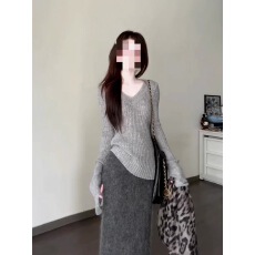 批发灰色v领针织衫<b class='q'>女</b>初秋穿搭小个子收腰显瘦上衣绝美巨好看的打底衫
