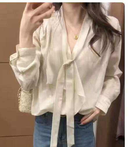 프랑스식 고급 센스 리본 V넥 긴팔 여성 셔츠 가을 새로운 레트로 품격 출퇴근 셔츠 스택 착용 맨위