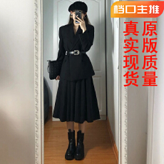 批发黑色小西装外套女春秋<b class='q'>新款</b>小个子高级感休闲收腰西服套装