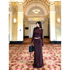 批发实拍实价 磨毛抓绒修身高领打底T恤女冬季+包臀鱼尾长裙套装