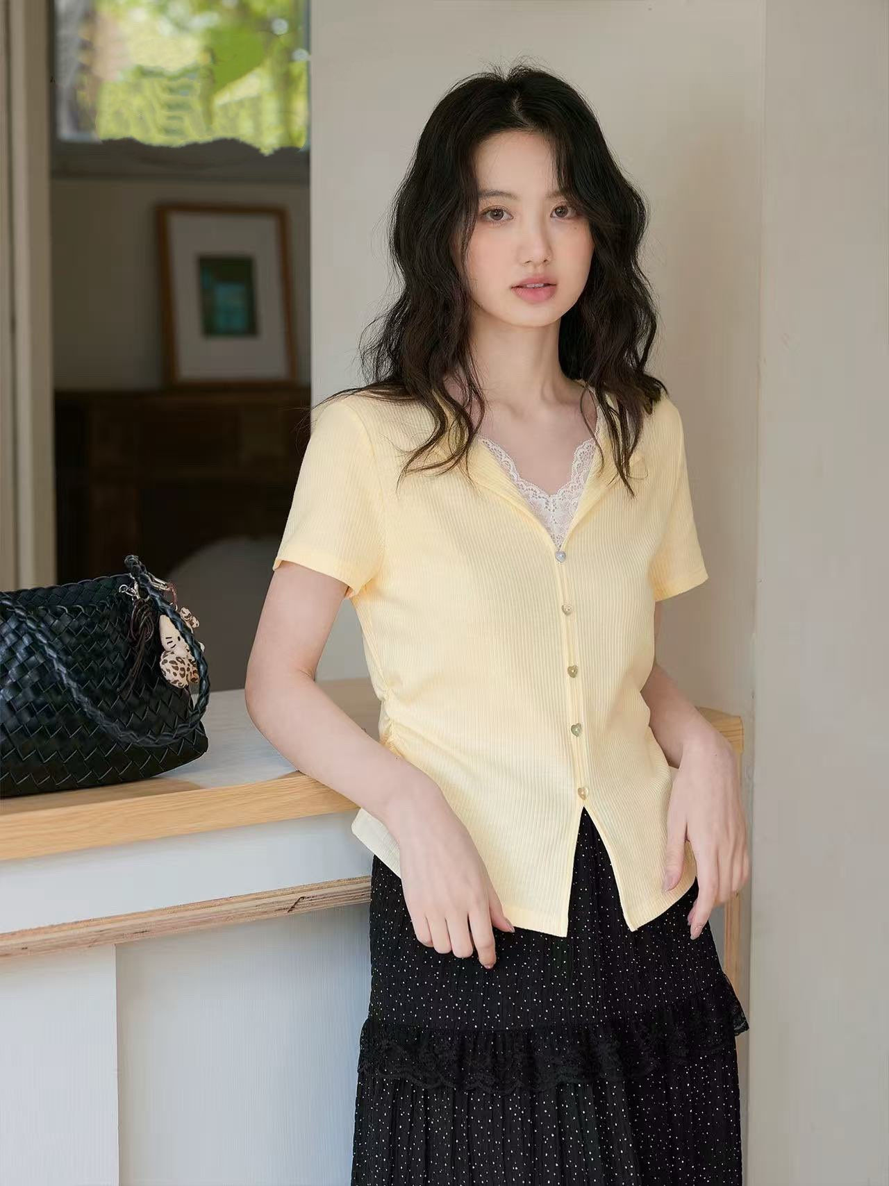 2026 새로운 레이스 조각 V넥 반팔 맨위
