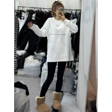 批发欧货秋冬新款圆领爱心刺绣上衣宽松加绒加厚长袖T恤衫