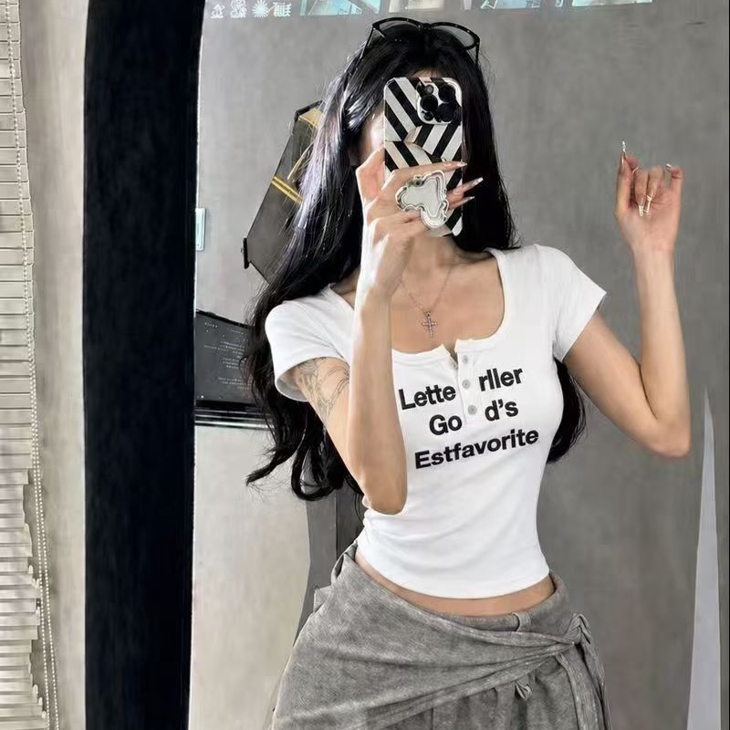 열세 개 2026 여름 새로운 한국 스타일 패션 디자인 센스 알파벳 자수 u 칼라 다용도 허리 수축 맨위 여성