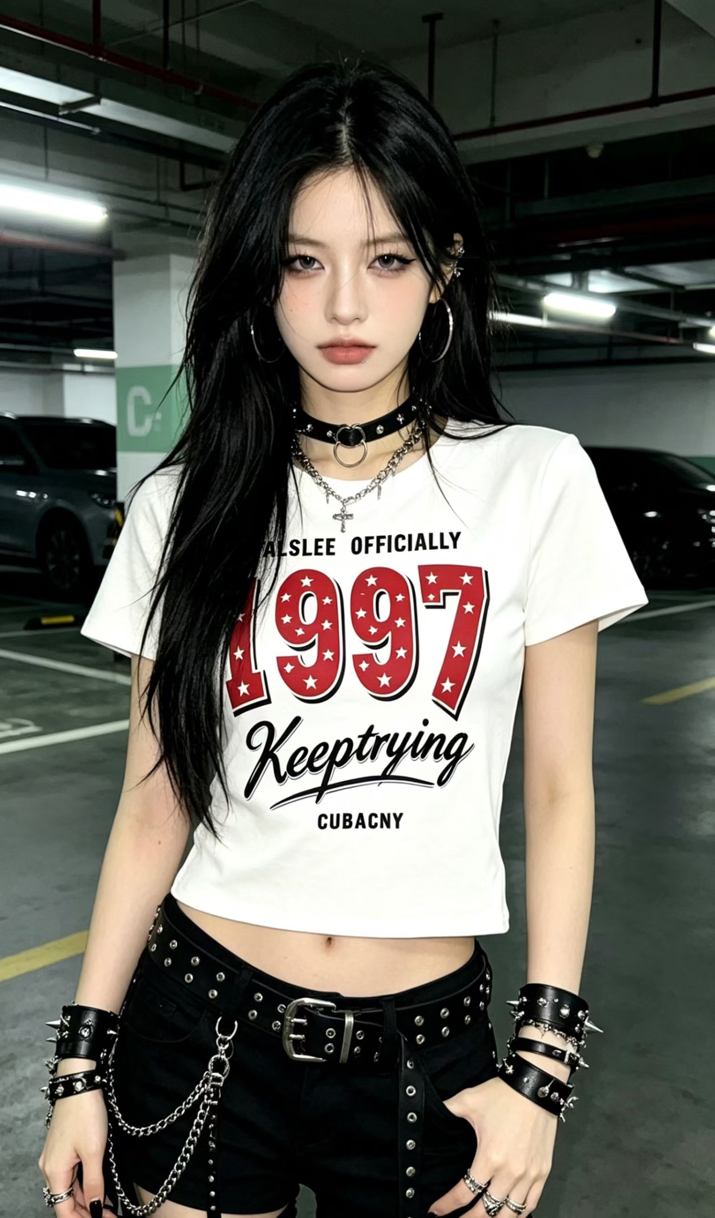 2026 새로운 여성 의류 알파벳 프린트 반팔 긍정적 인 어깨 티셔츠 여름 섹션 몸매 가꾸기 슬림해 보이는 맨위