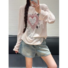 批发26夏季新款韩版爱心字母条纹圆领柔软<b class='q'>防晒</b>服长袖T恤