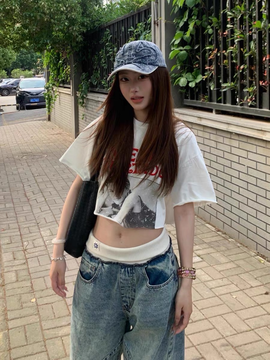 아메리칸 달콤한 차가운 핫걸 바람 초상화 슬로건 프린트 슈퍼 쇼트 스타일 t 여성 여름 새로운 루즈핏 캐주얼 가을 어깨 의류