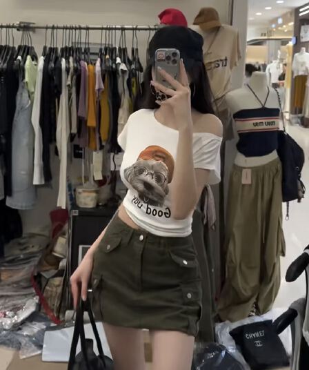 아메리칸 몸매 가꾸기 슬림해 보이는 강아지 프린트 비스듬한 어깨 반팔 티셔츠 여성 여름 새로운 맨위