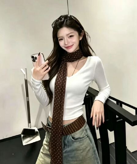 2026 가을 새로운 한국 스타일 패션 다용도 슬림해 보이는 긴팔 티셔츠 여성 경기 스카프