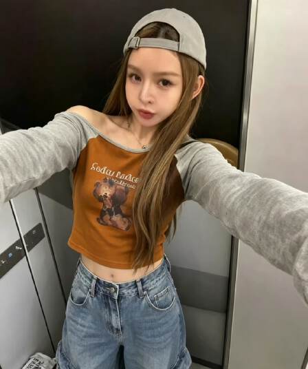 2026 이른 가을 비스듬한 어깨 패치워크 긴팔 티셔츠 맨위 여성