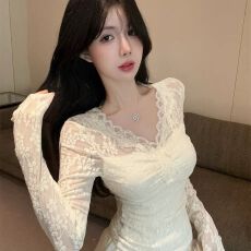批发原版面料做法，内里加绒~纯欲风V领长袖蕾丝衫女显瘦短款内搭上衣