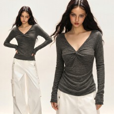 批发美式条纹v领<b class='q'>T</b><b class='q'>恤</b>女秋冬扭结设计感打底显瘦修身性感上衣