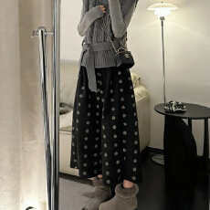 批发韩国东大门秋季新款日系休闲风<b class='q'>设计</b>感宽松简约小花百搭时尚气球裤