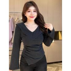 批发大码不规则设计感纯欲长袖t恤上衣女收腰显瘦内搭打底衫