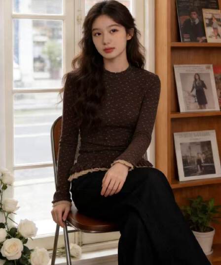 暮 구름 실 레트로 커피 색상 도트 무늬 긴팔 티셔츠 디자인 센스 특별 아름다운 꼬집기 허리 위로 의류 2026 봄 섹션