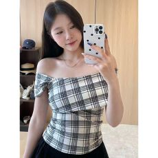 批发【原版做法】复古格纹纯色一字肩<b class='q'>短袖</b><b class='q'>女</b>褶皱露肩修身T恤辣妹上衣