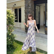 批发<b class='q'>大码</b>女装不规则格纹连衣裙春季高级感垂感吊带裙<b class='q'>胖</b><b class='q'>MM</b><b class='q'>遮</b>肚显瘦裙子