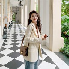 批发2026新款杏色西装外套女小个子秋设计感高级<b class='q'>韩版</b>宽松休闲西服上衣