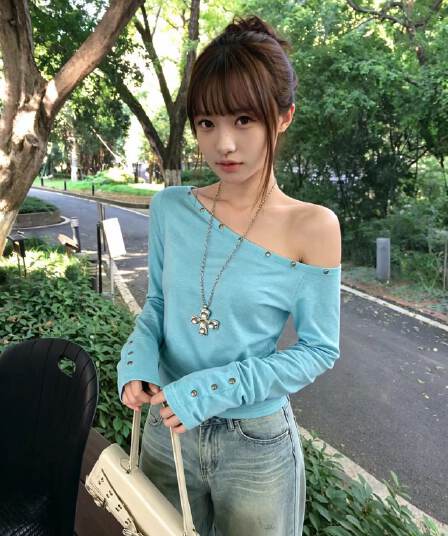 광저우 원단 컬러 코튼 당겨 프레임 원본 징 한 부서 디자인 센스 징 비스듬한 어깨 긴팔 여성