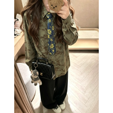 批发【适合品质店铺】绿色碎花<b class='q'>长袖</b>衬衫女慵懒风外套