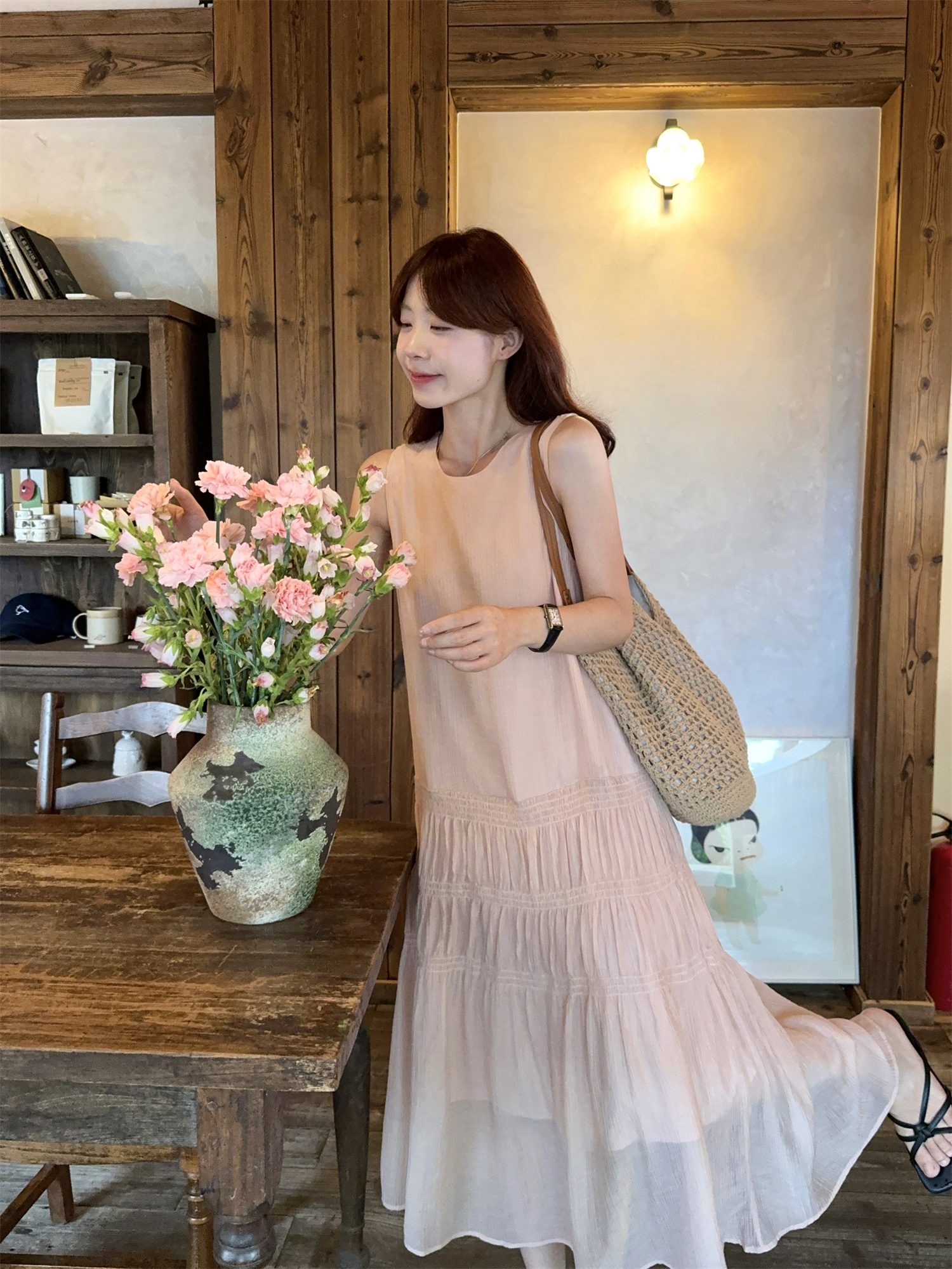 FA24328# 度假风小众设计感重工抽褶无袖飘逸连衣裙 服裝批發女裝批發服飾貨源