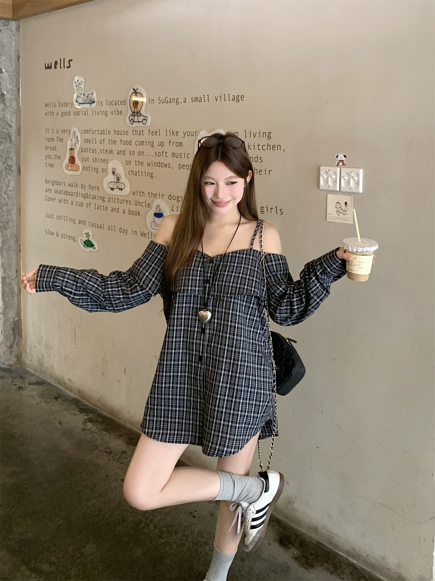 FA35167# 纯欲辣妹吊带露肩格子设计感一字肩衬衣裙 服裝批發女裝批發服飾貨源