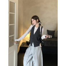 批发实拍实价~甜美正肩<b class='q'>针织衫</b>+挂脖针织背心+洗水宽松阔腿裤三件套装