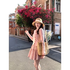 批发实拍实价~温柔度假风木耳边修身<b class='q'>上衣</b>+A字碎花半身裙两件套装