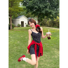 批发实拍实价~纯欲甜辣妹小碎花设计感蕾丝花边吊带包臀<b class='q'>连衣裙</b>