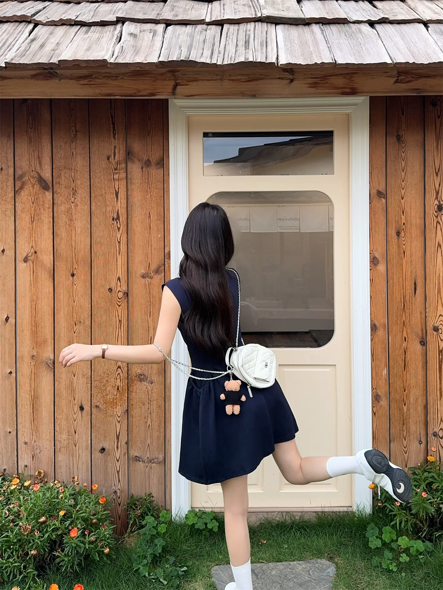 파리 스타일 헤븐 핏 라운드 넥 쇼트 스커트 상세 이미지 15