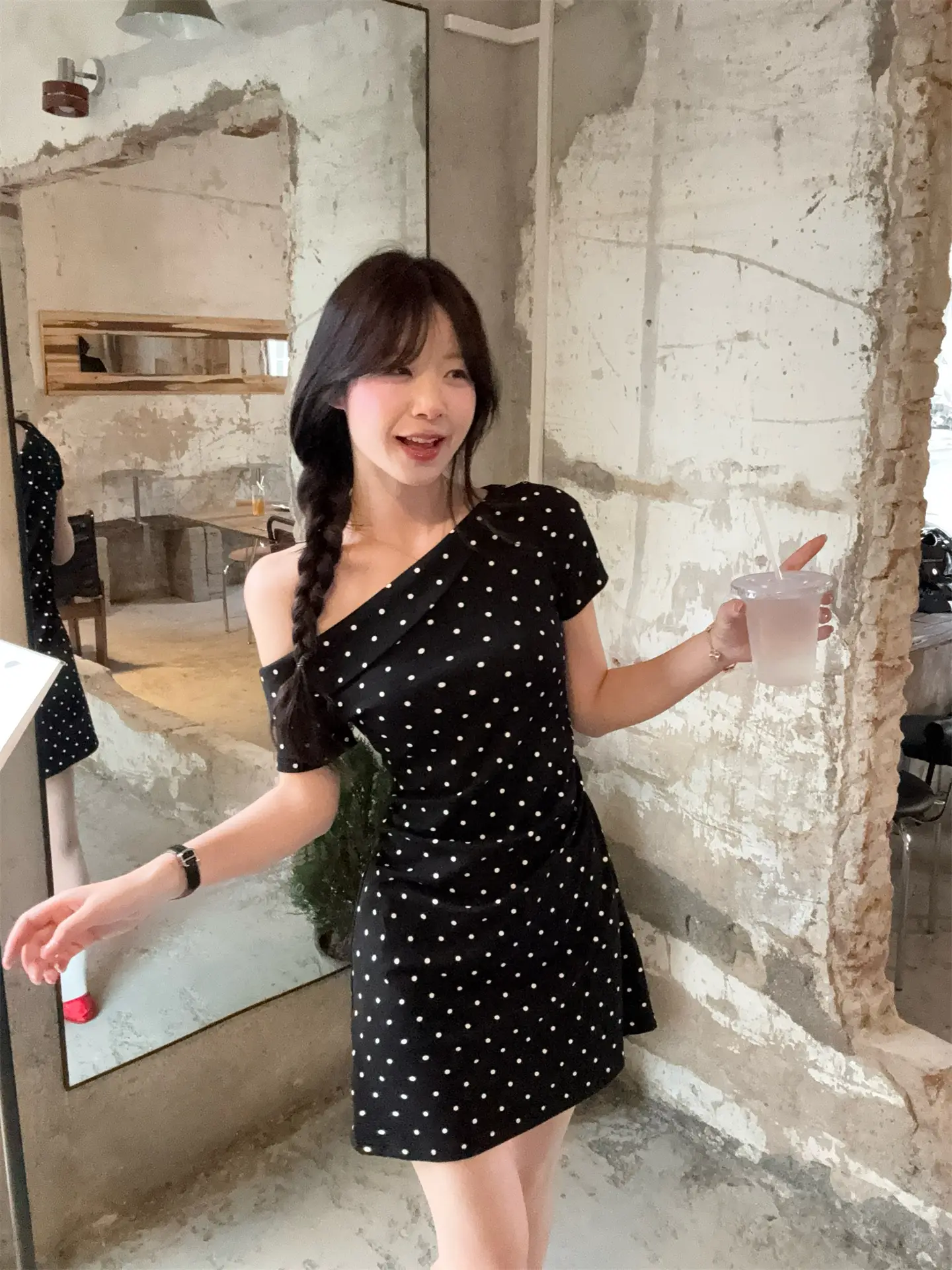 슬림핏 블랙 패턴 A라인 원피스 상세 이미지 8