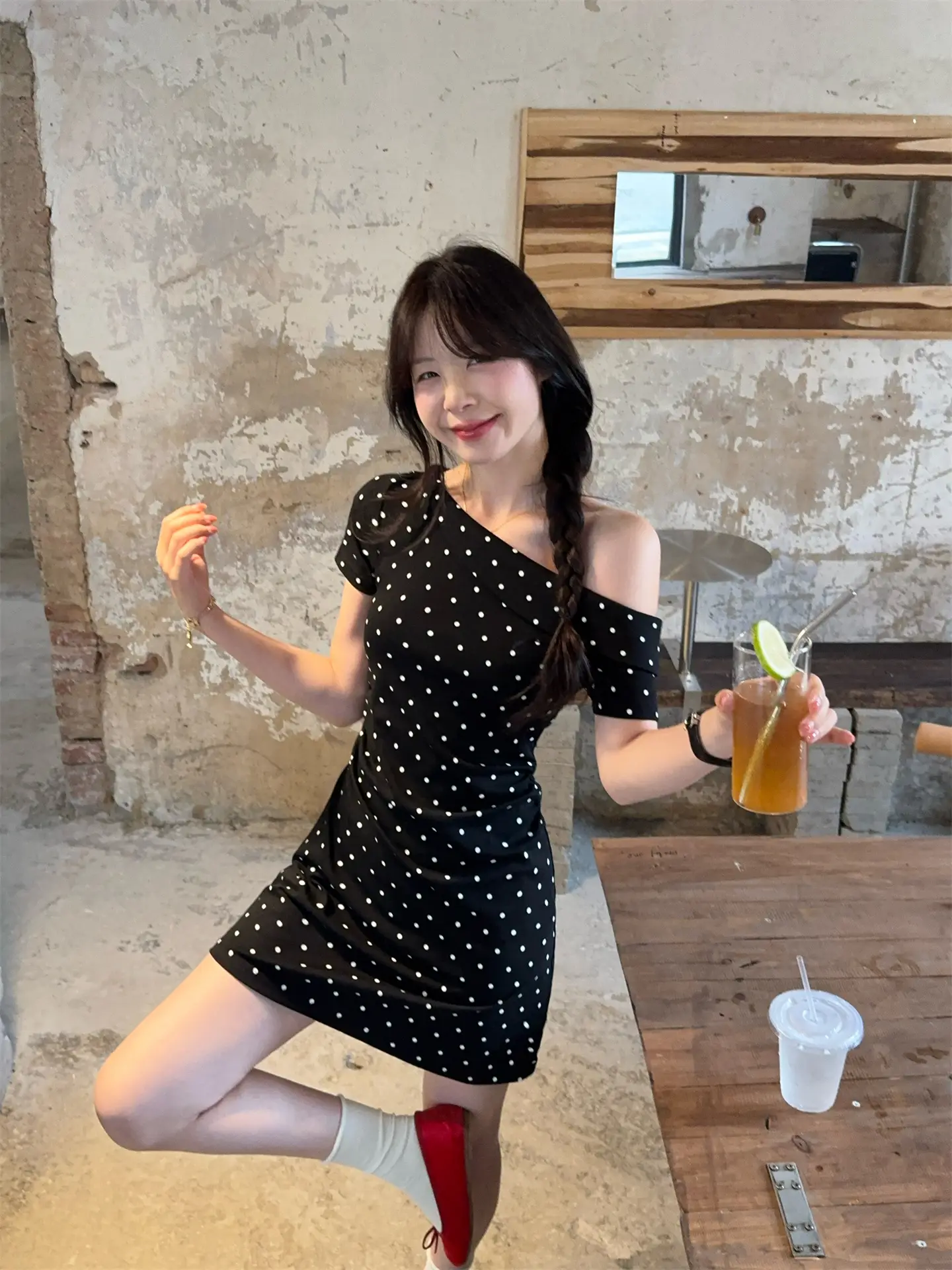 슬림핏 블랙 패턴 A라인 원피스 상세 이미지 10