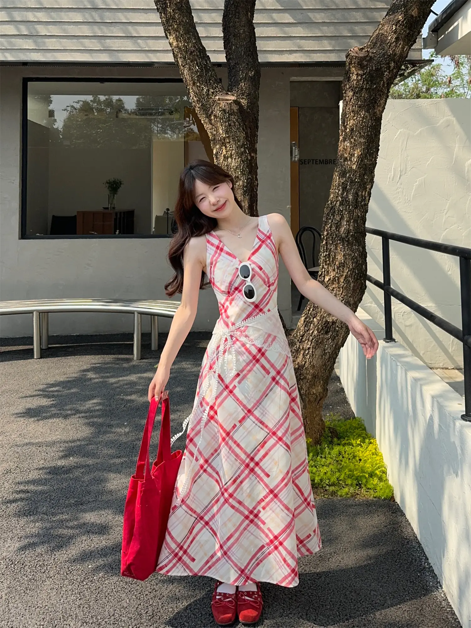 플라워 패턴 무릎 아래 루즈핏 원피스 상세 이미지 2