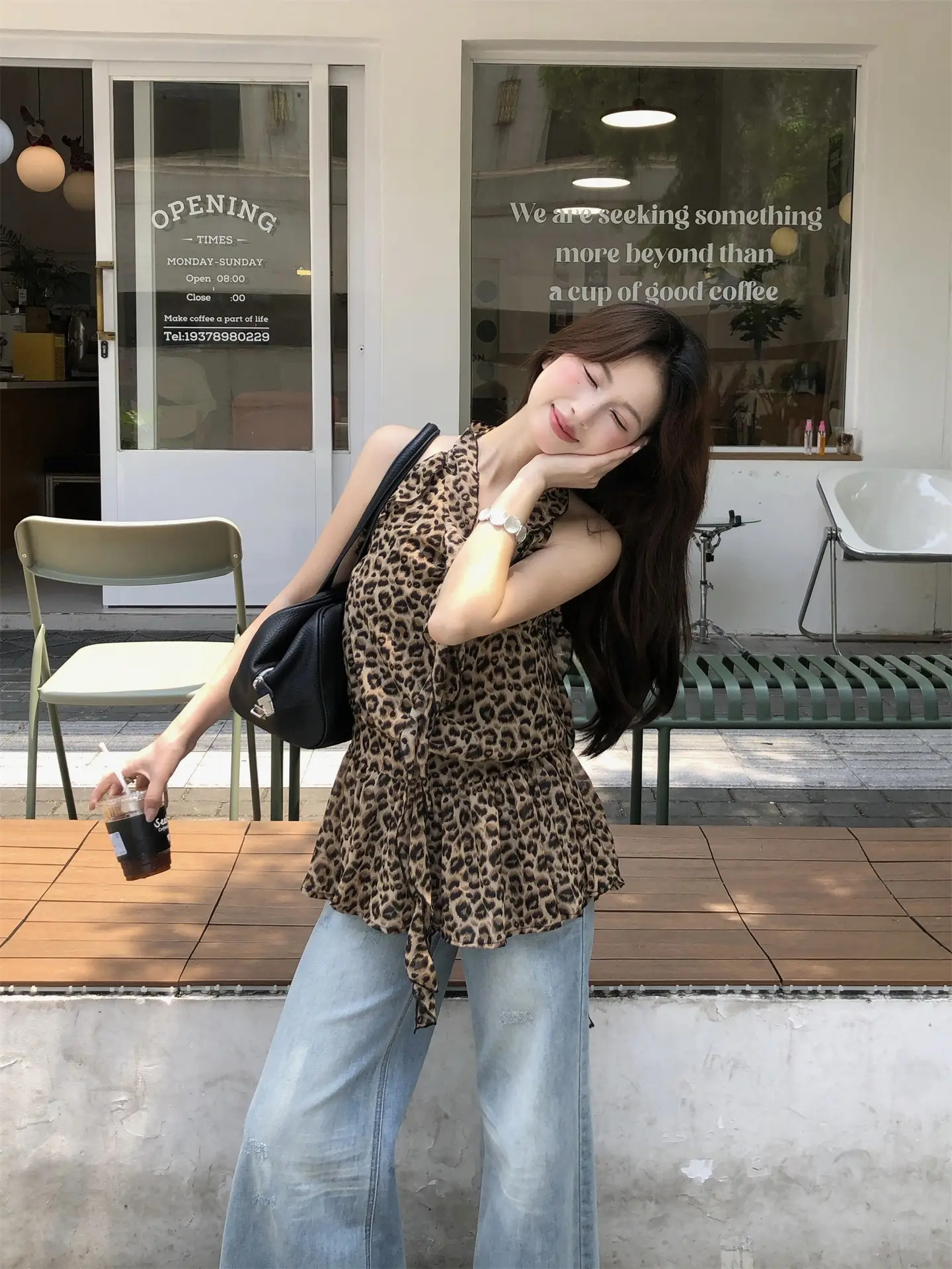 레트로 홀터넥 레오파드 러플 민소매 탑 상세 이미지 7