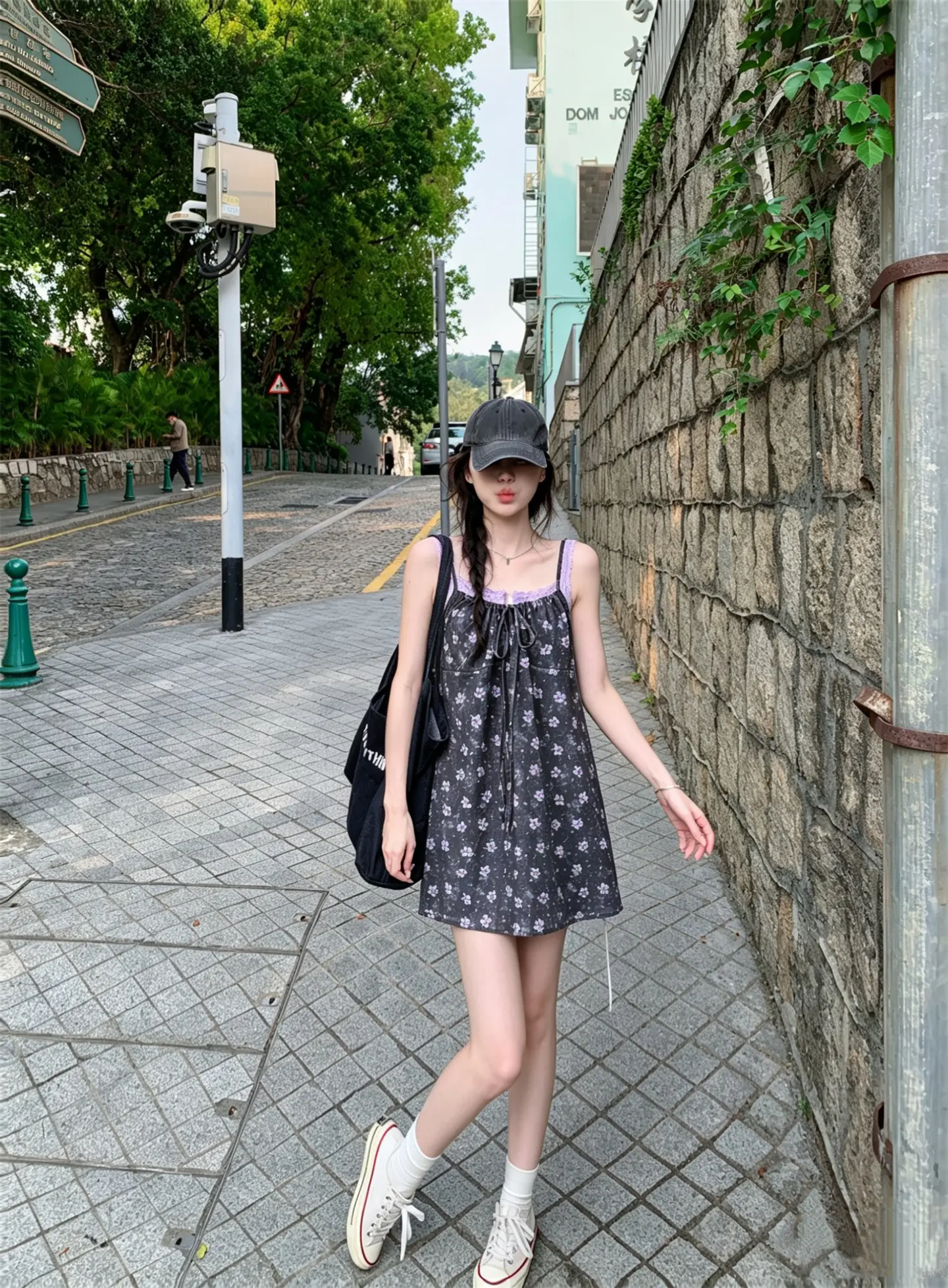 진한 보라색 소매없는 A자 원피스 상세 이미지 1