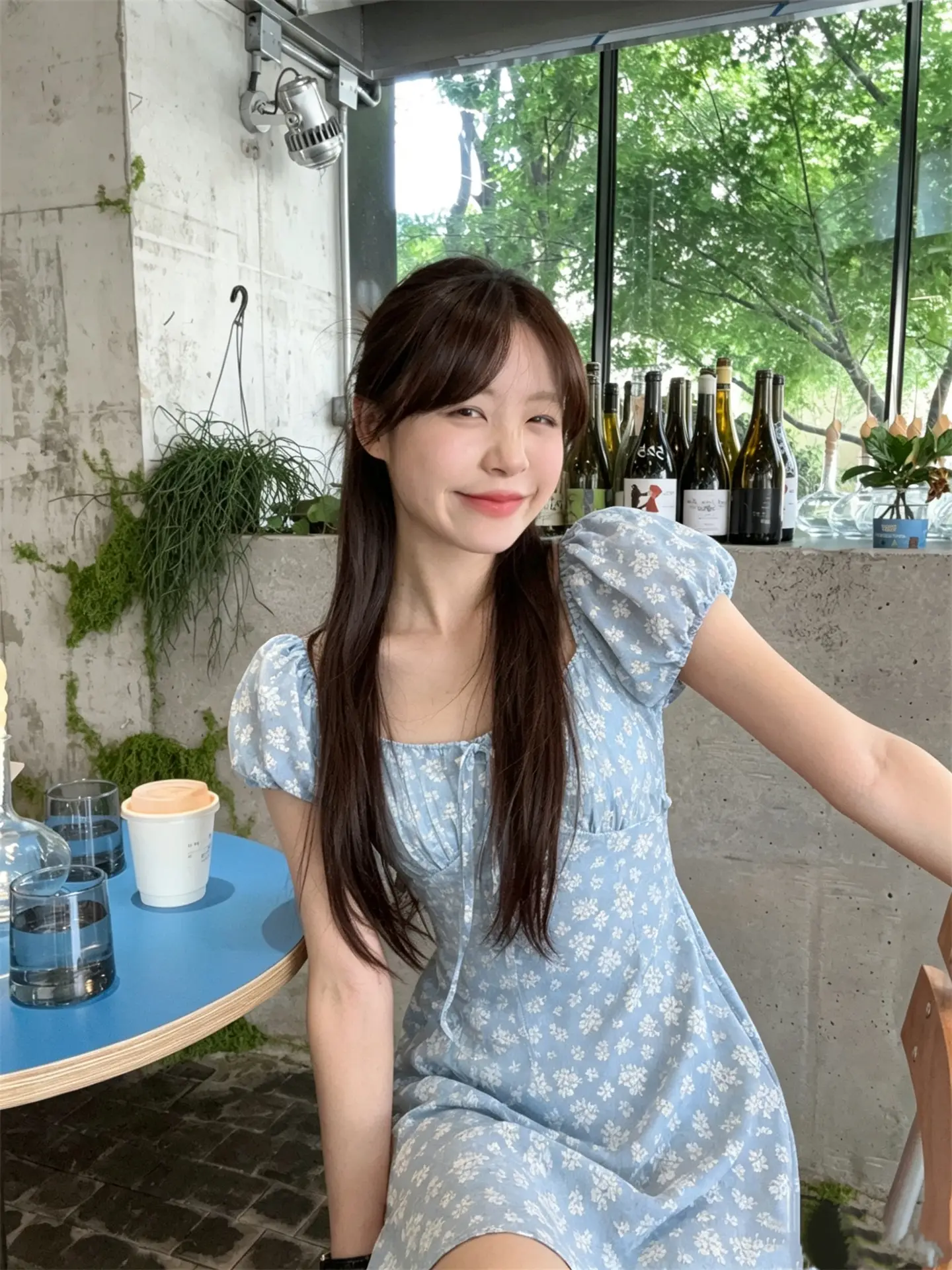 블루 소재의 V넥 풍성한 소매 원피스 상세 이미지 7