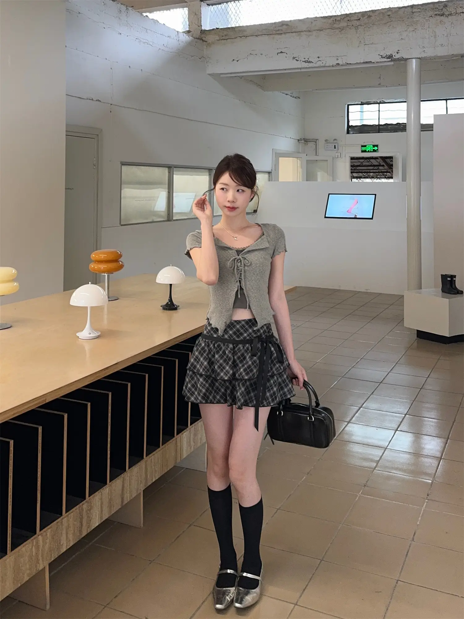 순수한 스타일의 래디쉬 티셔츠 상세 이미지 14