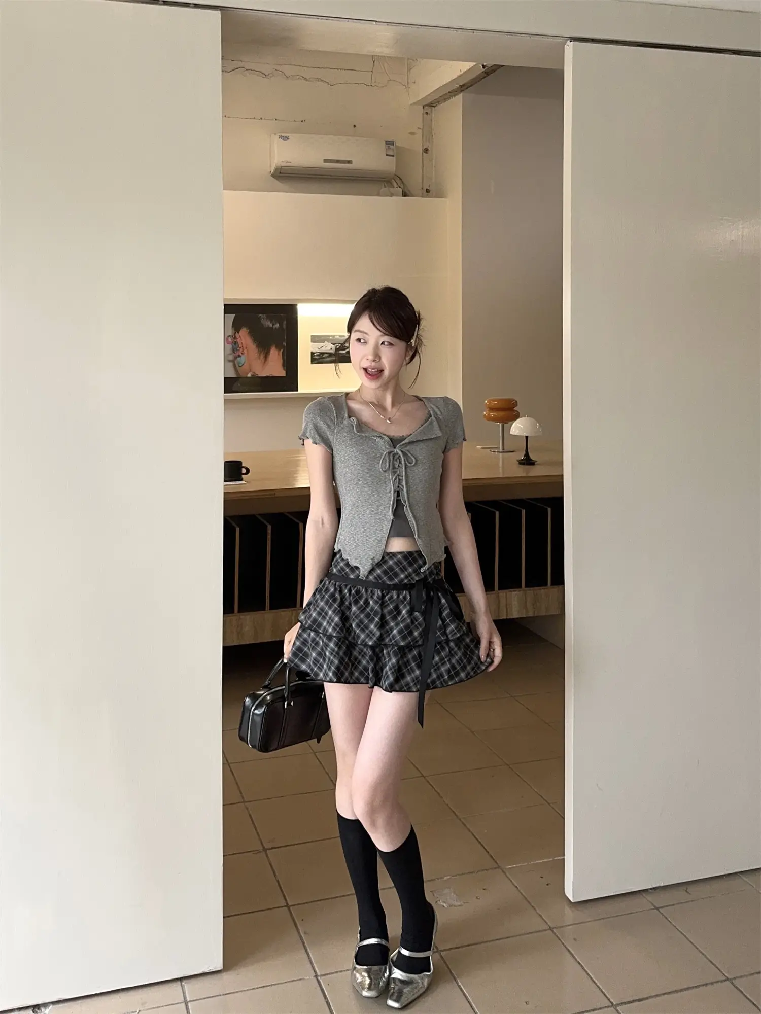 순수한 스타일의 래디쉬 티셔츠 상세 이미지 16