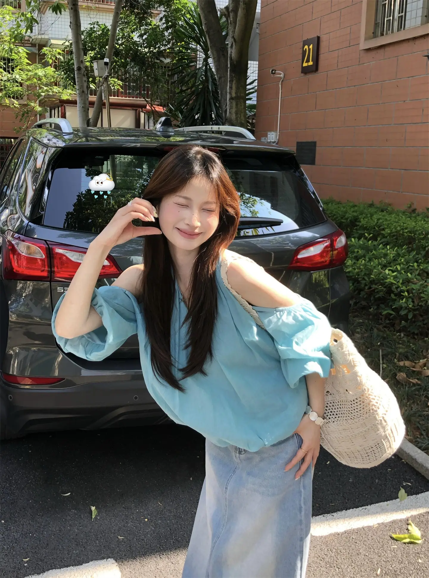 러블리 V넥 오프숄더 퍼프소매 셔츠 상세 이미지 1