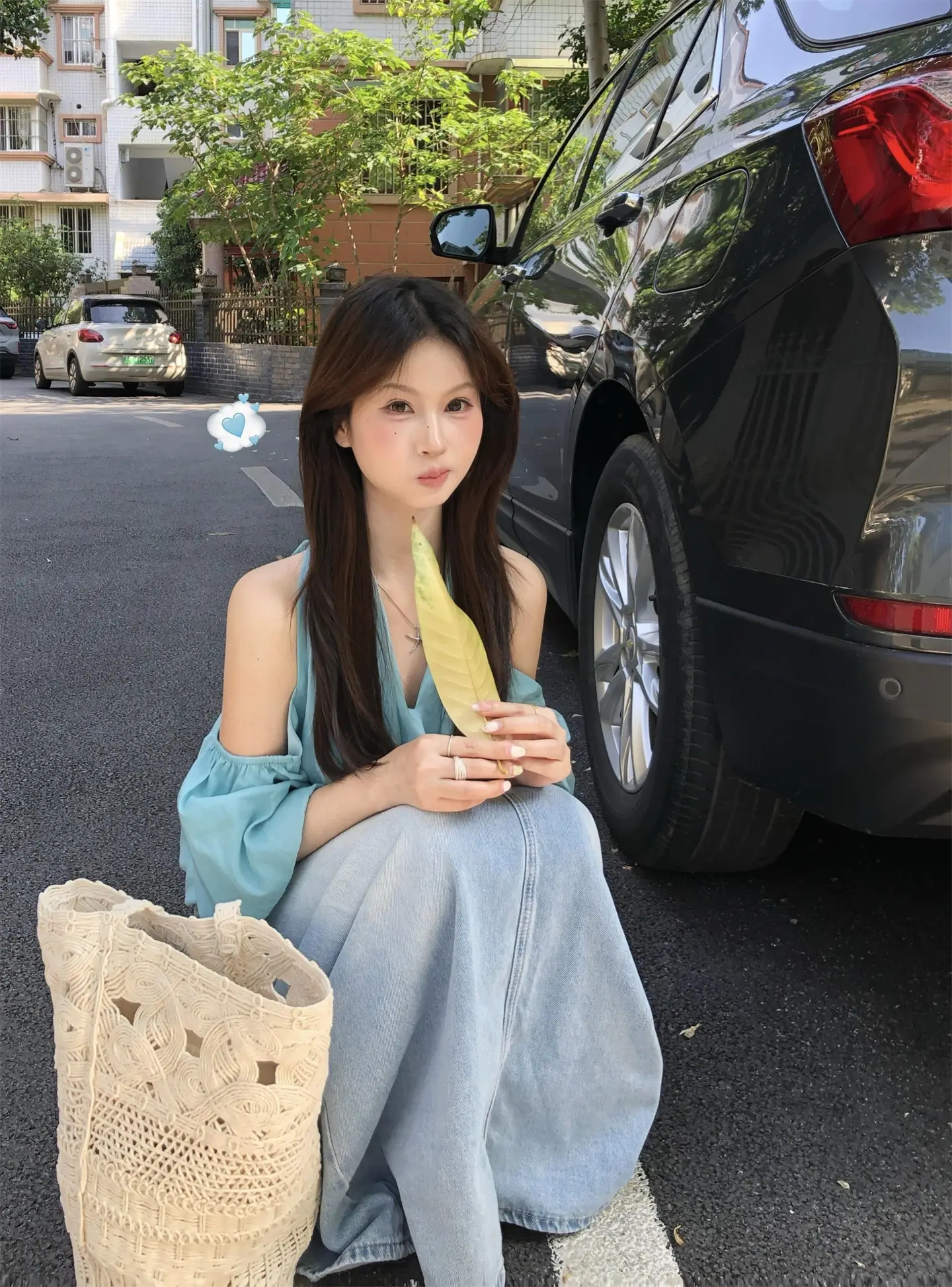 러블리 V넥 오프숄더 퍼프소매 셔츠 상세 이미지 4