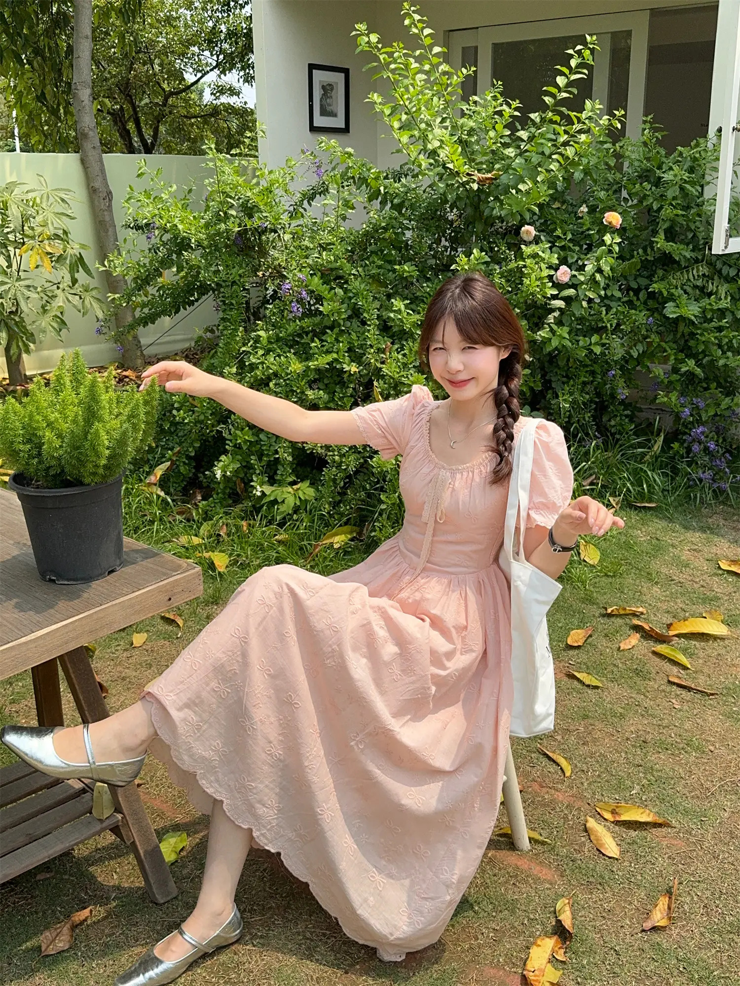 퍼프소매 자수 자카드 레이스 원피스 상세 이미지 8