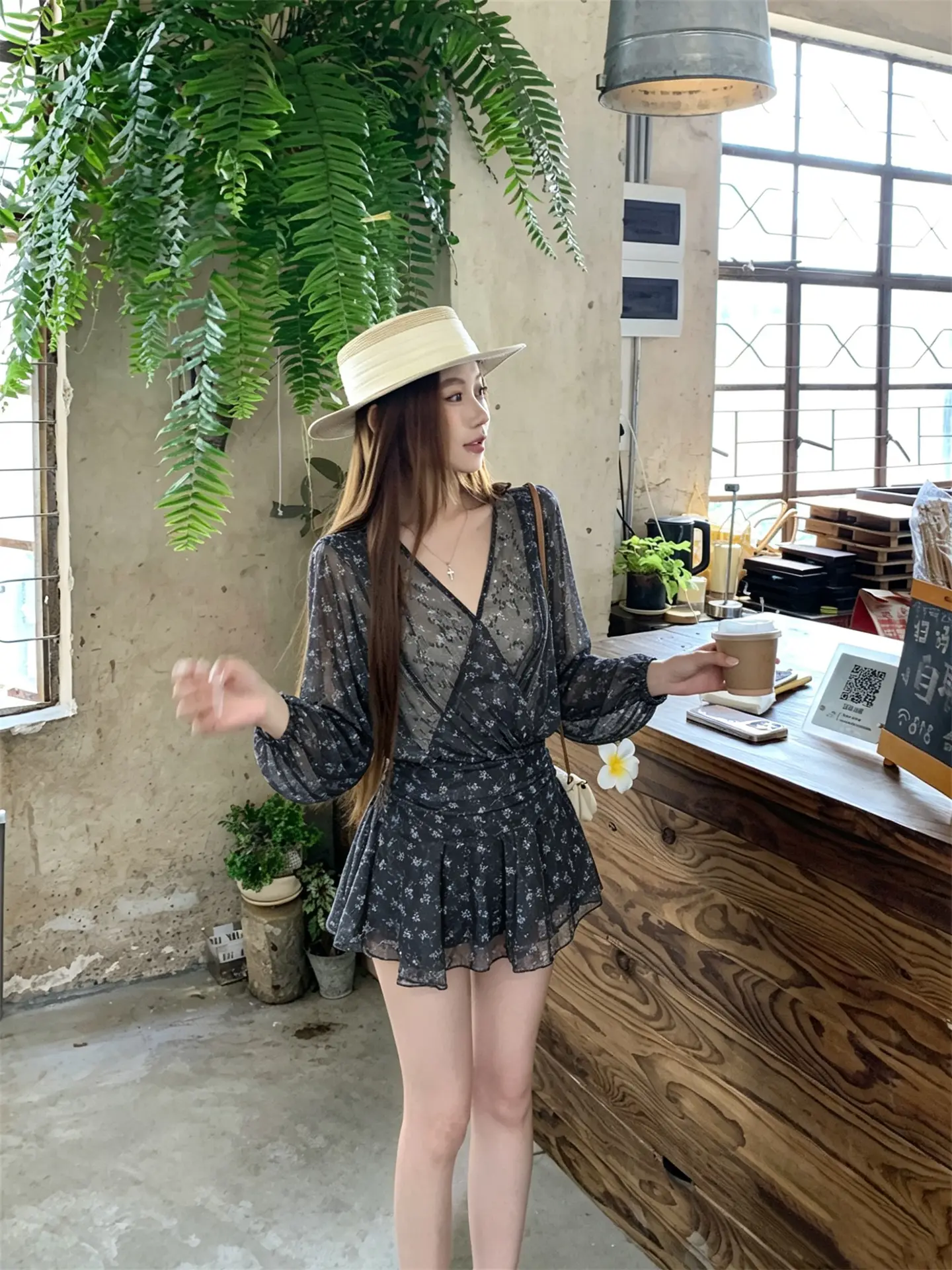 플라워 V넥 하이웨이스트 쉬폰 원피스 상세 이미지 1
