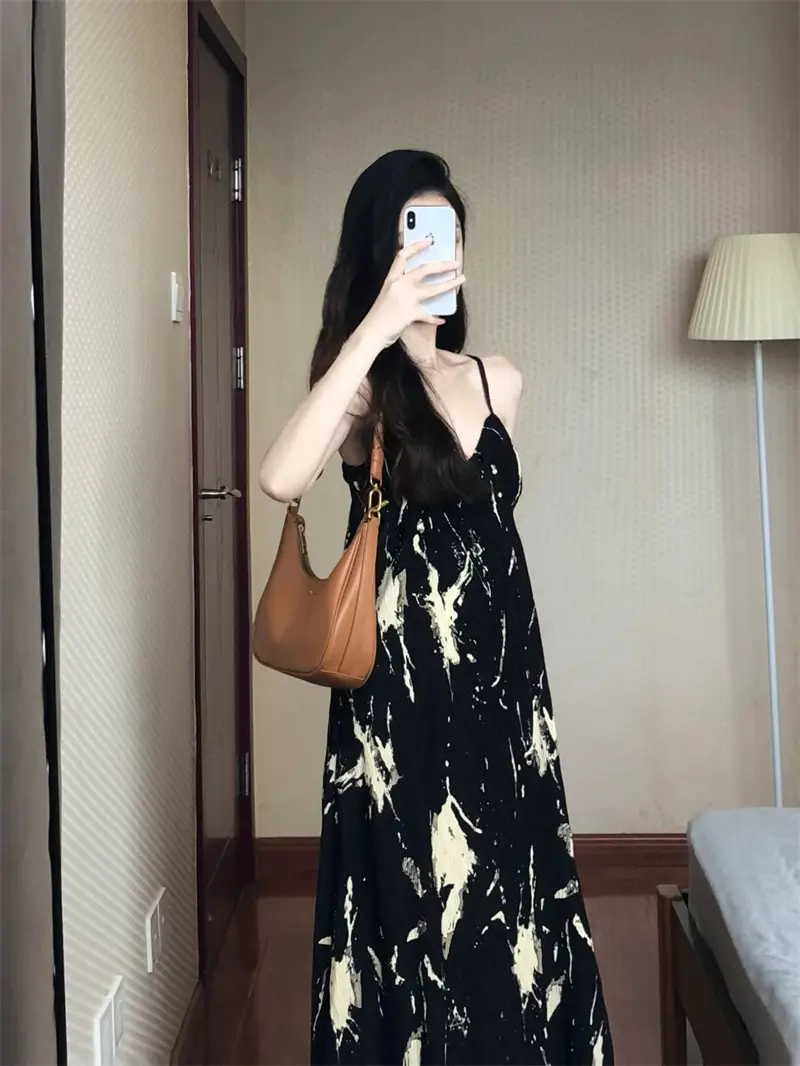 스퀘어넥 블랙 스트랩 원피스 상세 이미지 5