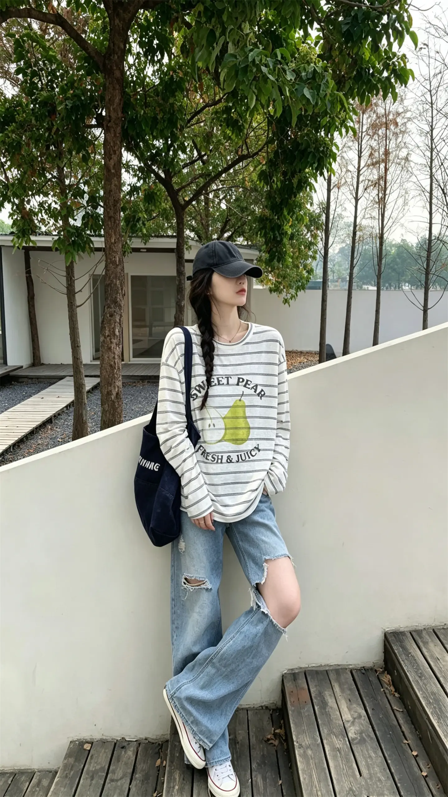심플한 티셔츠 블랙 화이트 상세 이미지 2